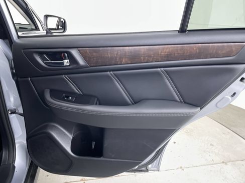 Used 2019 Subaru Outback 2.5i Limited AWD/4WD image 20