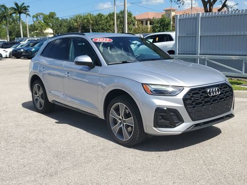 Certified 2025 Audi Q5 2.0T Premium AWD/4WD image 2