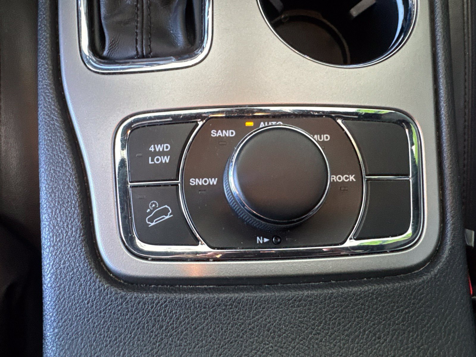 Used 2018 Jeep Grand Cherokee Limited w/ Trailer Tow Group IV AWD/4WD image 31