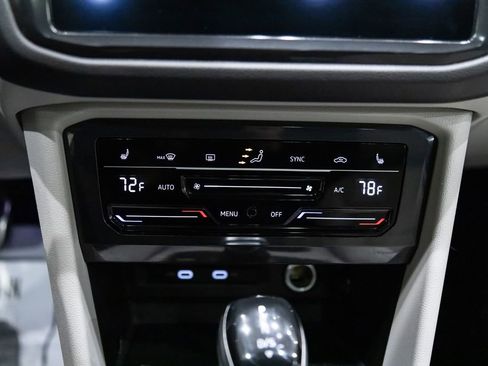 Used 2022 Volkswagen Tiguan SE R-Line image 20