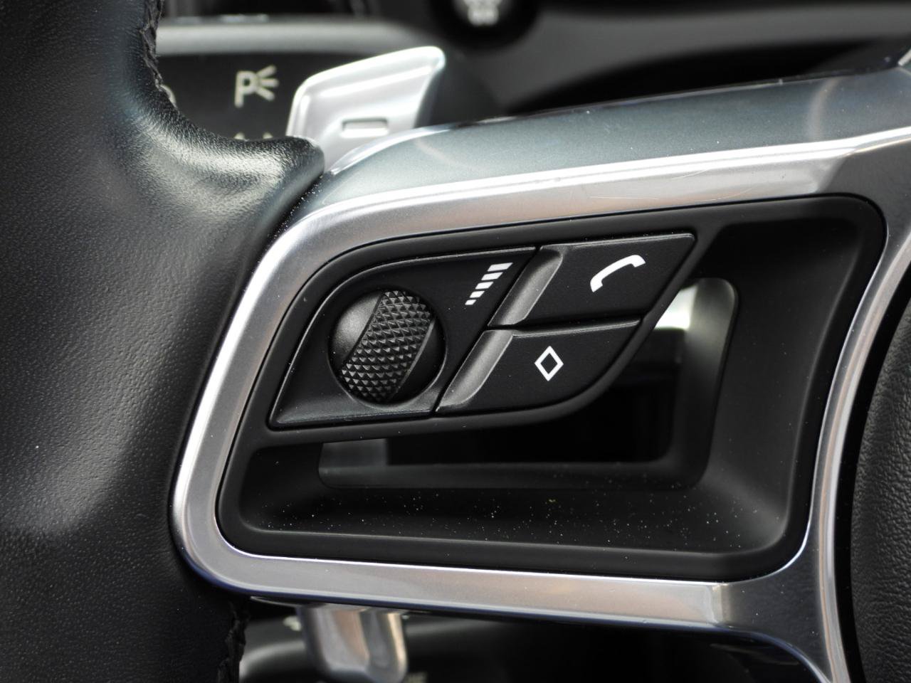 Used 2020 Porsche Macan S AWD/4WD image 92