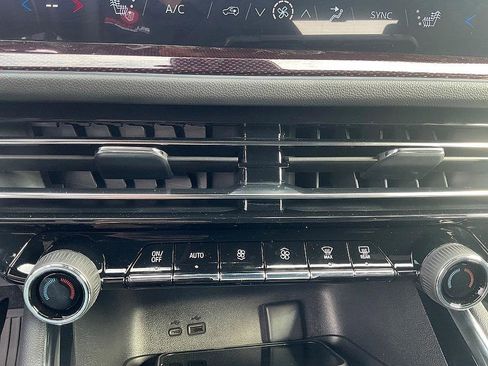 New 2026 Chevrolet Traverse Z71 w/ Enhanced Driving Package image 19