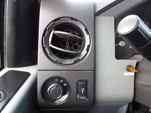 Used 2012 Ford F550 2WD Regular Cab Super Duty w/ Payload Upgrade Pkg image 19