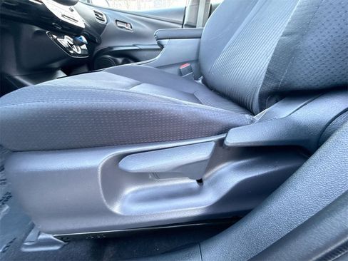 Used 2021 Toyota Prius Prime LE image 14