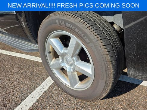 Used 2014 Chevrolet Suburban LTZ AWD/4WD image 6
