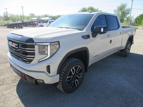 New 2026 GMC Sierra 1500 AT4 AWD/4WD image 10