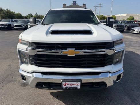 Used 2024 Chevrolet Silverado 2500 LT AWD/4WD image 7