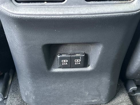 Used 2019 Toyota RAV4 XLE FWD image 18