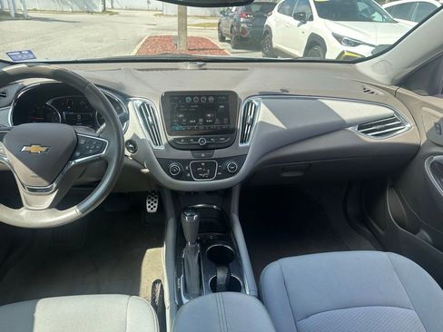 Used 2017 Chevrolet Malibu LT w/ Driver Confidence Package image 20