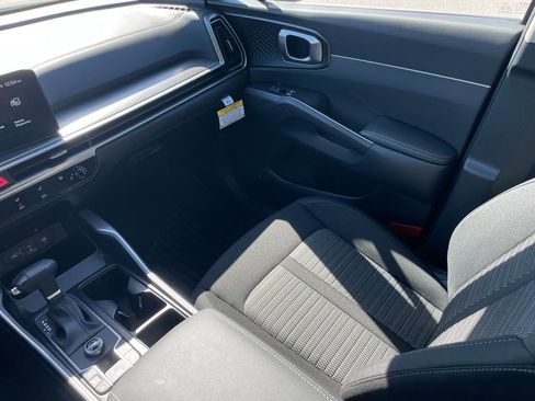 New 2026 Kia Sorento LX FWD image 21