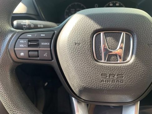 Used 2025 Honda CR-V LX image 5