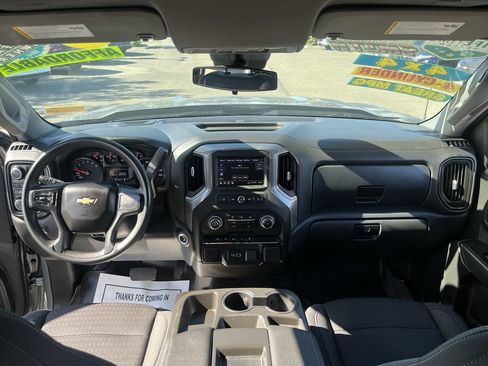Used 2023 Chevrolet Silverado 1500 Custom AWD/4WD image 18