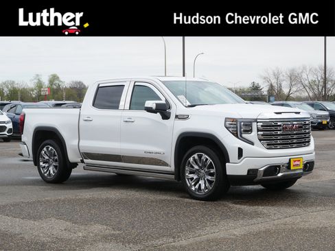 Used 2024 GMC Sierra 1500 Denali AWD/4WD image 1