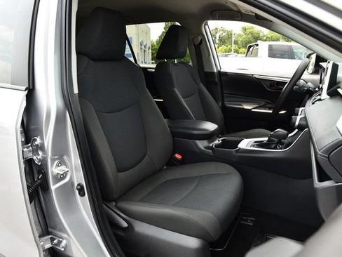Used 2025 Toyota RAV4 LE FWD image 17