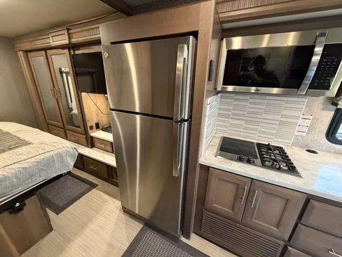 Used 2021 Ford F550 4x4 Regular Cab Super Duty w/ XLT Value Package image 63