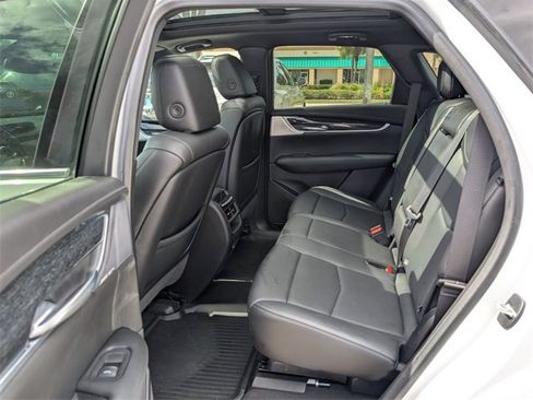 Used 2020 Cadillac XT5 Premium Luxury w/ LPO, Floor Liner Package image 19