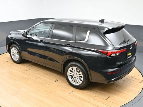 Used 2024 Mitsubishi Outlander ES AWD/4WD image 45
