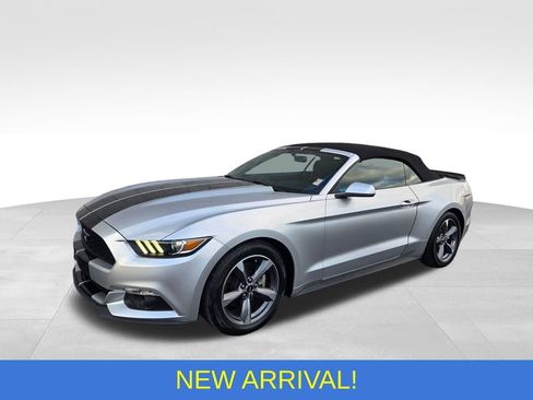 Used 2016 Ford Mustang Convertible w/ Equipment Group 051A image 1