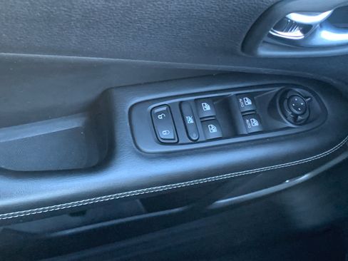 Used 2021 Jeep Compass Latitude w/ Sun and Sound Group image 22