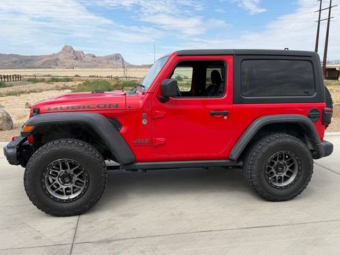 Used 2021 Jeep Wrangler Rubicon w/ Steel Bumper Group AWD/4WD image 5