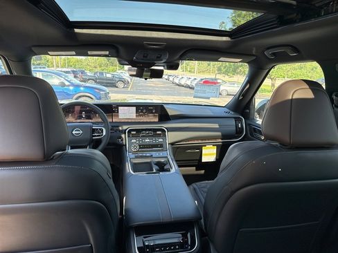 New 2025 Nissan Armada Platinum Reserve image 22