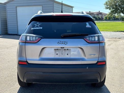 Used 2020 Jeep Cherokee Latitude FWD image 5