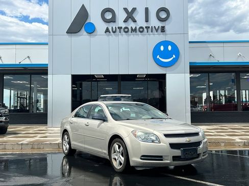 Used 2009 Chevrolet Malibu LS FWD image 1