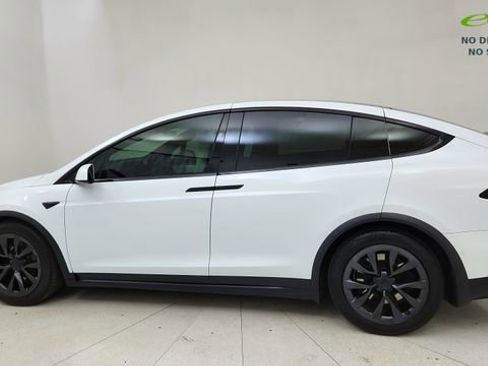 Used 2022 Tesla Model X AWD/4WD image 4