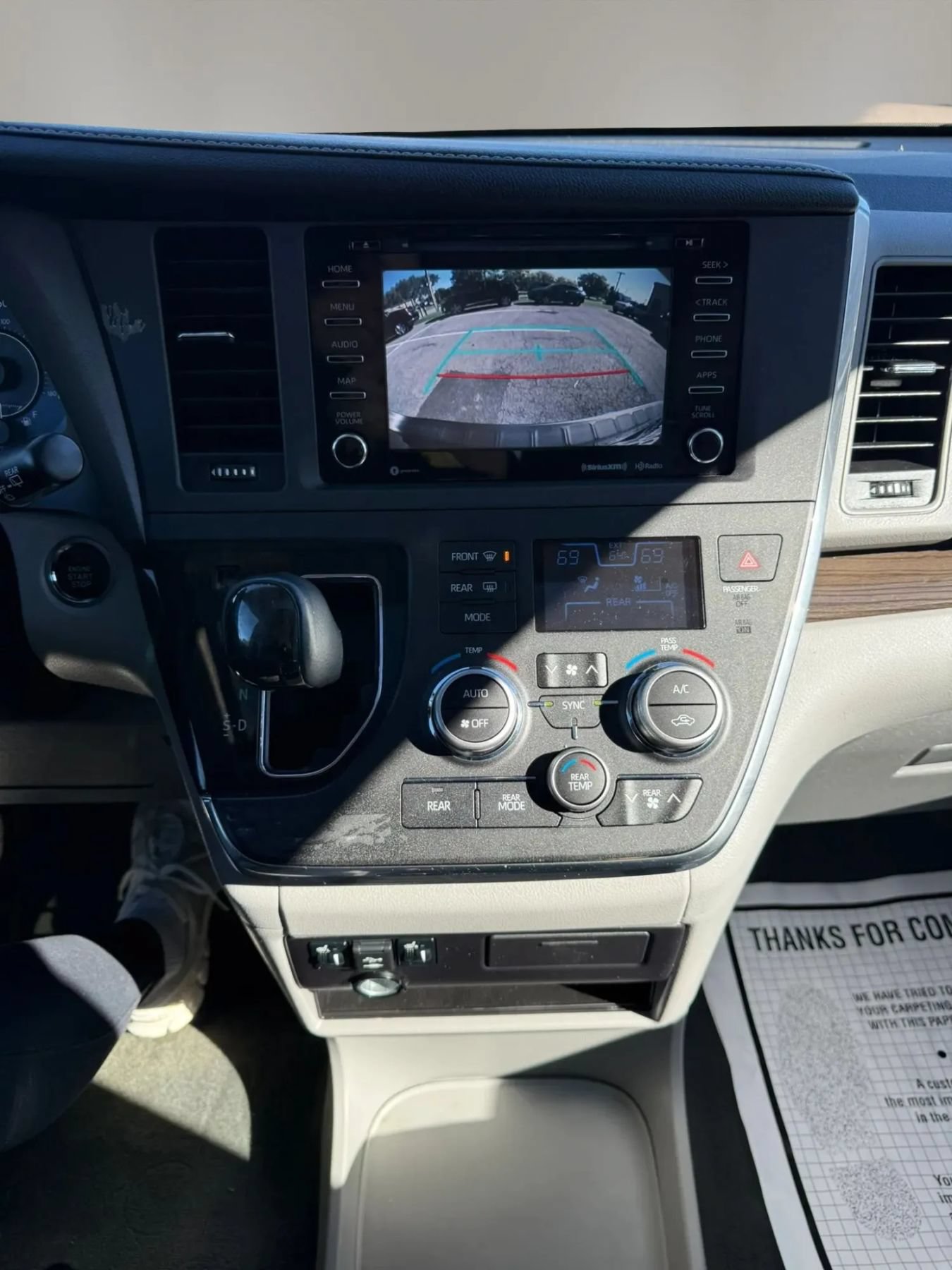 Used 2018 Toyota Sienna XLE w/ XLE Navigation Package FWD image 35