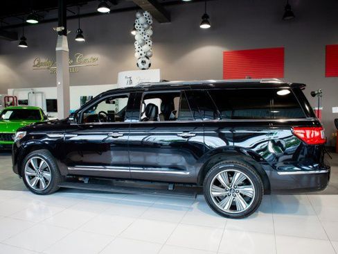 Used 2019 Lincoln Navigator L Reserve w/ Cargo Package AWD/4WD image 8