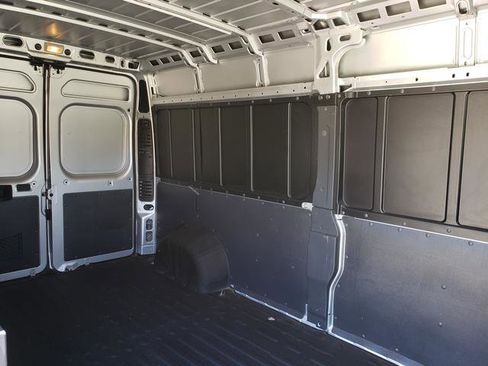 Used 2019 RAM ProMaster 2500 w/ Premium Appearance Group FWD image 13