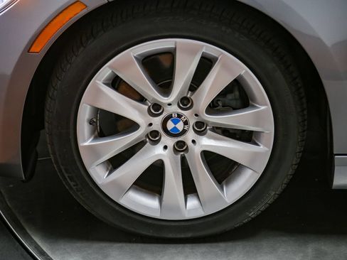 Used 2013 BMW 328i Convertible RWD image 10