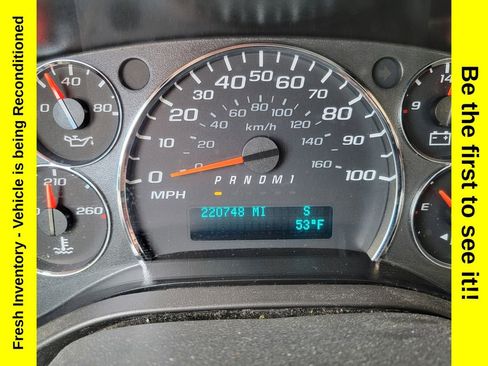 Used 2010 Chevrolet Express 2500 LT w/ LT Preferred Equipment Group RWD image 16
