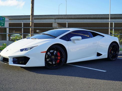 Used 2019 Lamborghini Huracan LP 580-2 RWD image 3