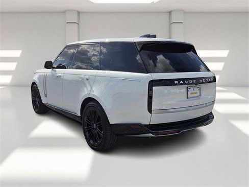 Used 2024 Land Rover Range Rover Autobiography image 3