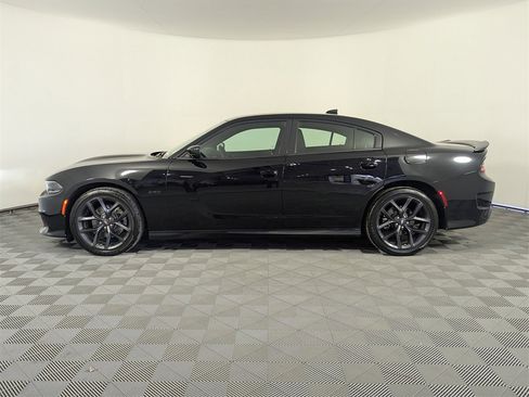 Used 2023 Dodge Charger R/T w/ Blacktop Package image 8