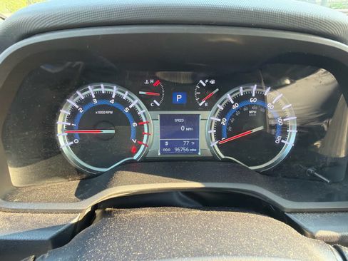 Used 2019 Toyota 4Runner TRD Off-Road Premium AWD/4WD image 9