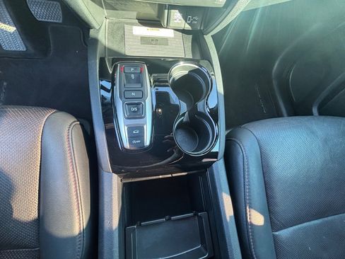 Used 2022 Honda Pilot Black Edition image 9