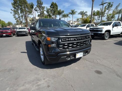 New 2025 Chevrolet Silverado 1500 Custom image 2