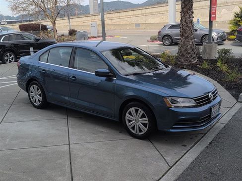 Used 2017 Volkswagen Jetta S image 5
