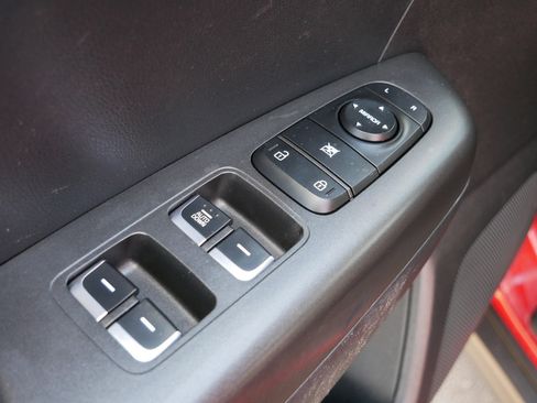 Used 2018 Kia Sportage LX image 19