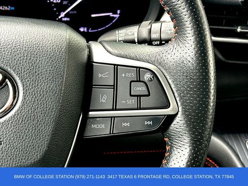 Used 2021 Toyota Sienna XSE FWD image 24