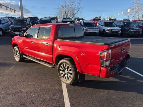 Used 2022 Toyota Tacoma Limited image 5
