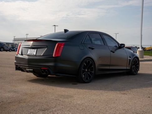 Used 2019 Cadillac CTS V w/ Luxury Package RWD image 7