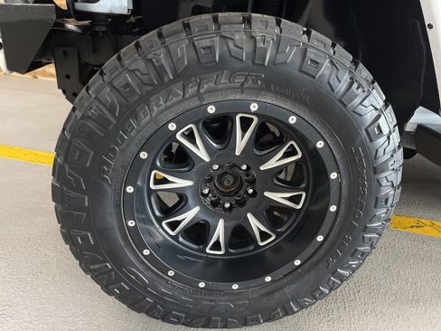 Used 2017 Jeep Wrangler Sport AWD/4WD image 4