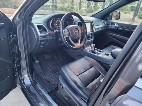 Used 2016 Jeep Grand Cherokee Limited w/ Luxury Group II AWD/4WD image 13