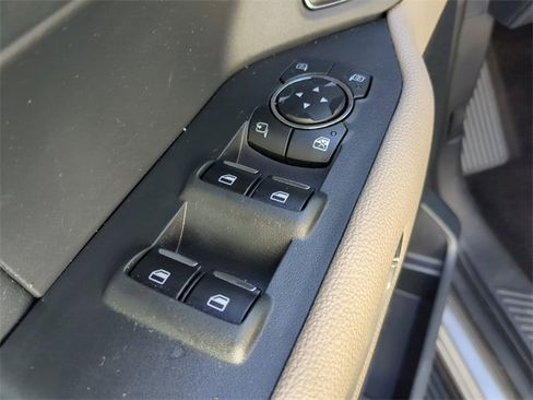 Used 2023 Ford Expedition Max Limited image 22