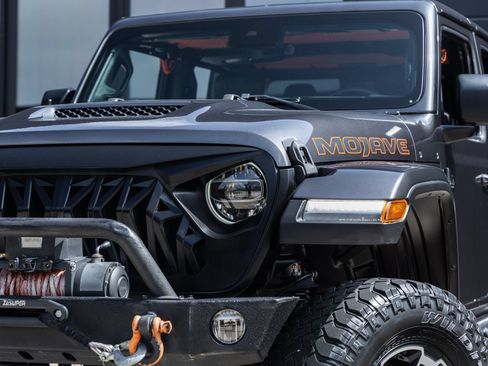 Used 2021 Jeep Gladiator Mojave AWD/4WD image 15