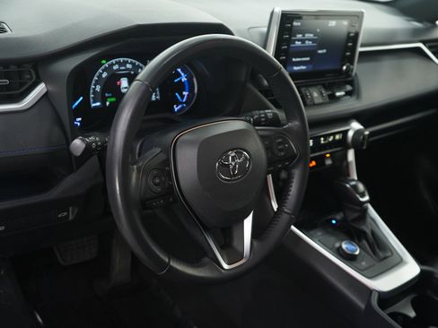 Used 2020 Toyota RAV4 XSE image 21