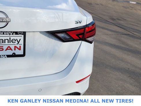 Used 2024 Nissan Sentra SV image 15